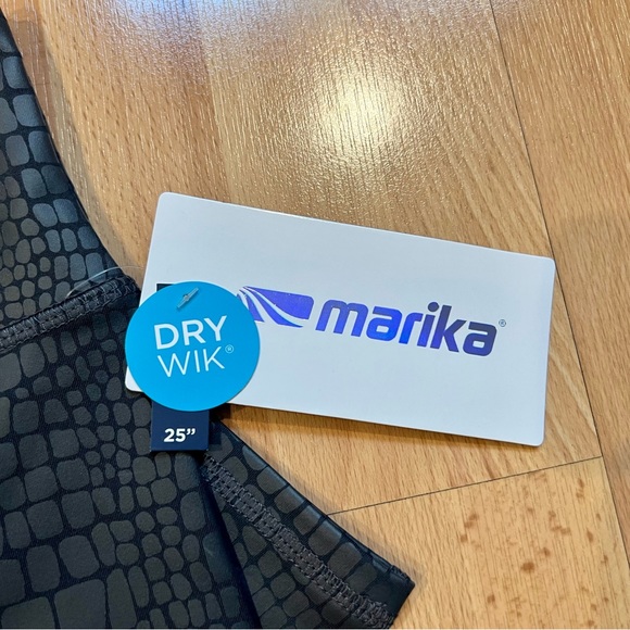 NWT Marika Ebony Crocodile Leggings- Size Medium - Picture 8 of 11